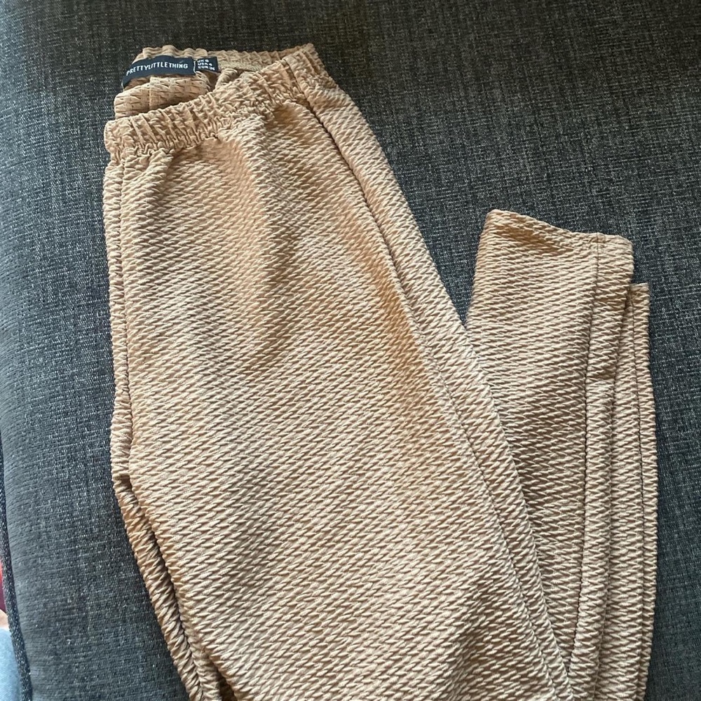 Tan crinkly pop corn ribbed leggings